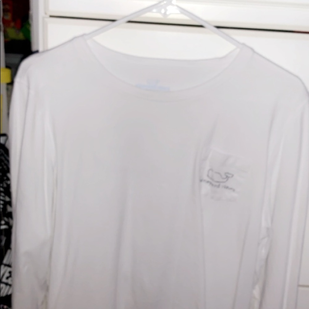 Vineyard Vines White Shirt fits like M